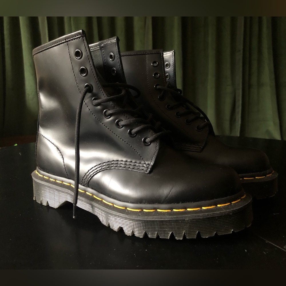 Dr. Martens Black Leather Combat Boots Size 8US/6UK